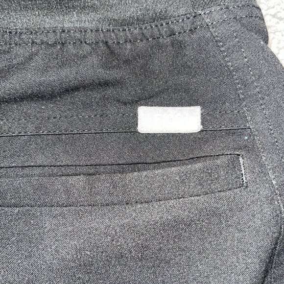 FIGS Technical Limited Edition Slim Axim Cargo Scrub Pants Black Men's XS Tall - Picture 8 of 10